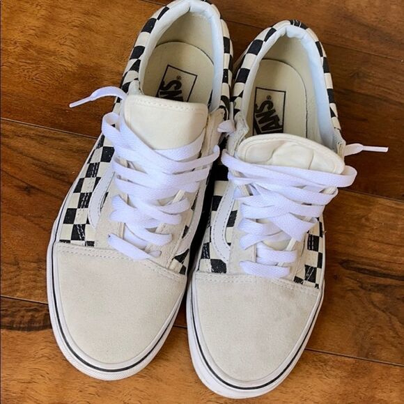 VANS OFF THE WALL 507452 BLACK  & WHITE CHECKERED - Picture 1 of 10